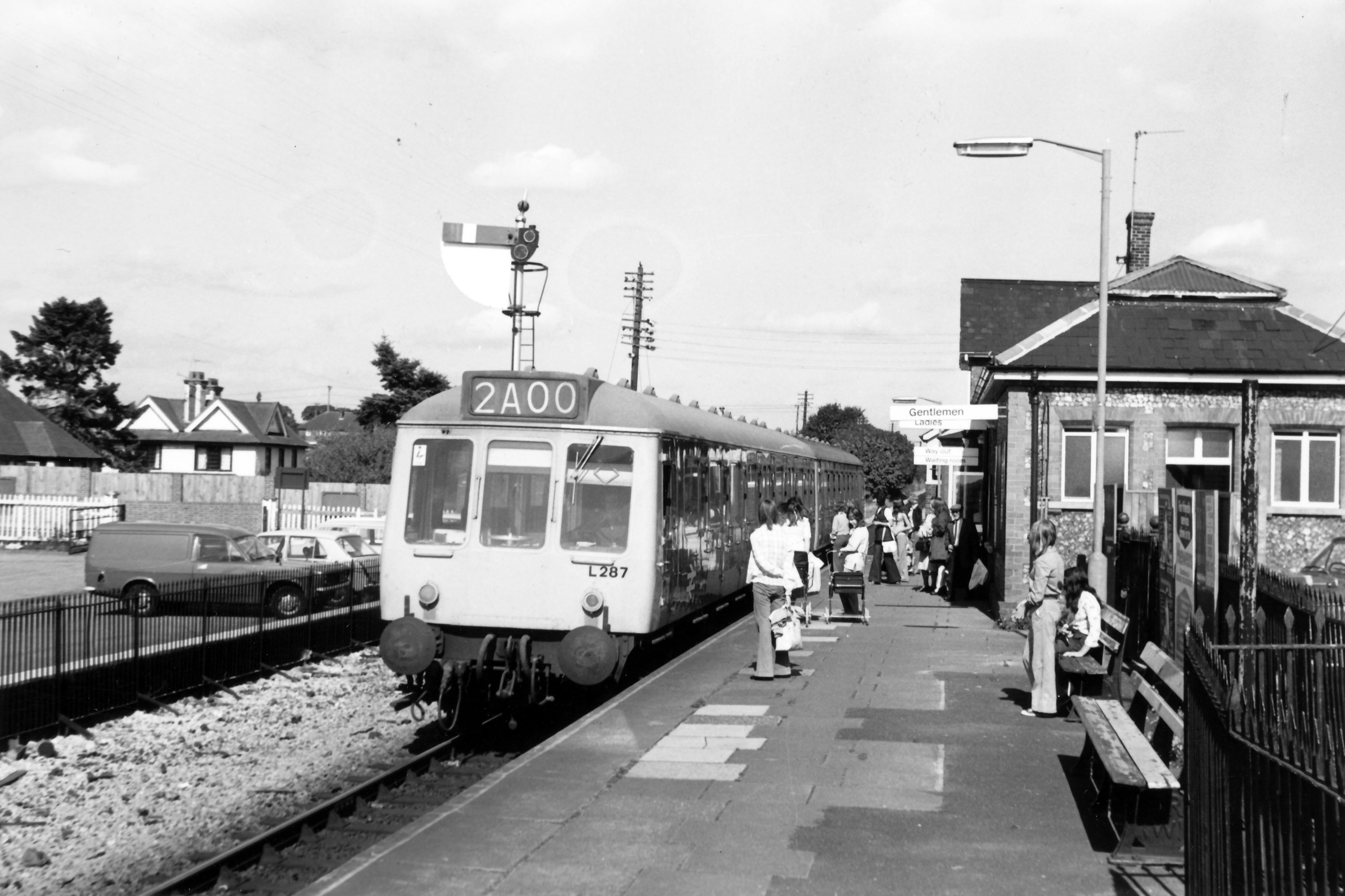 Train at Cookham